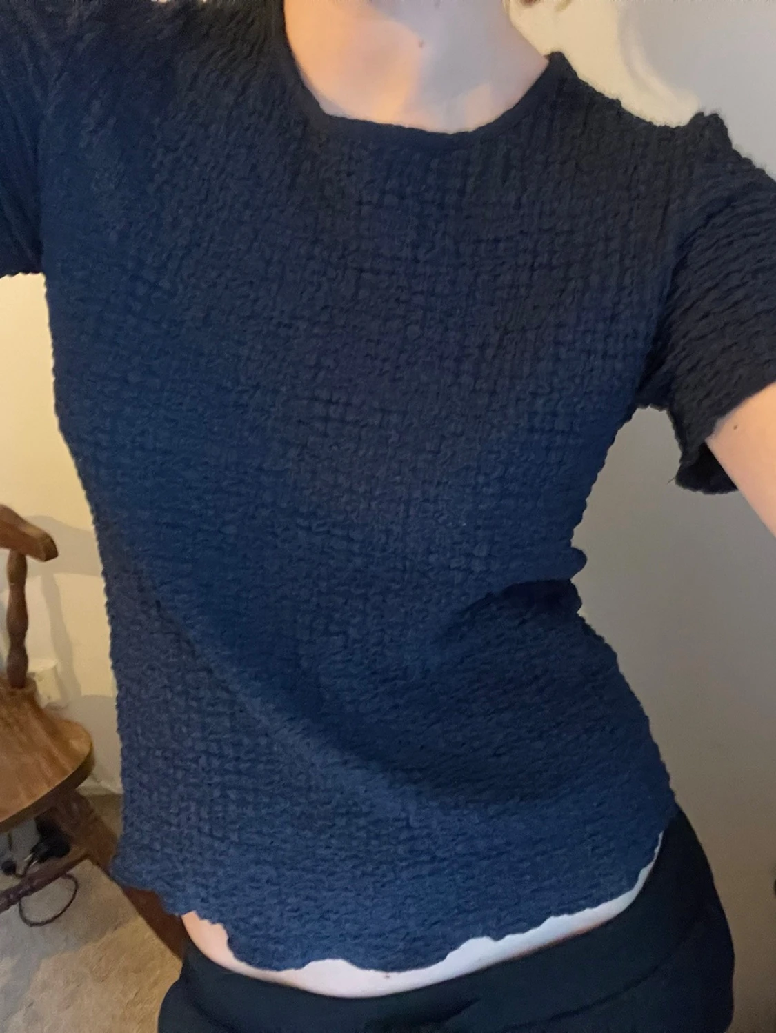 Mörkblå ribbad topp med struktur