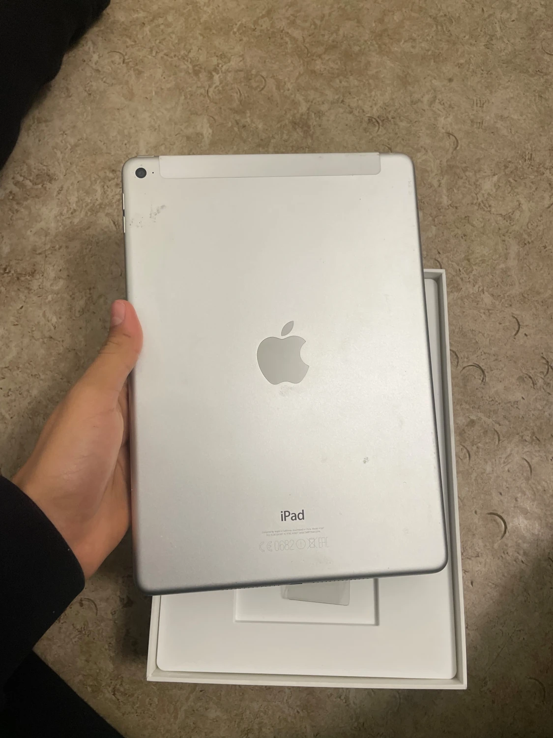iPad Air 2 Wi-Fi + Cellular 64GB Silver - 2