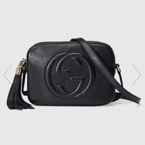 Gucci väska  - Ingen bruksmärken, säljer utan kvitto och annat tillbehör!