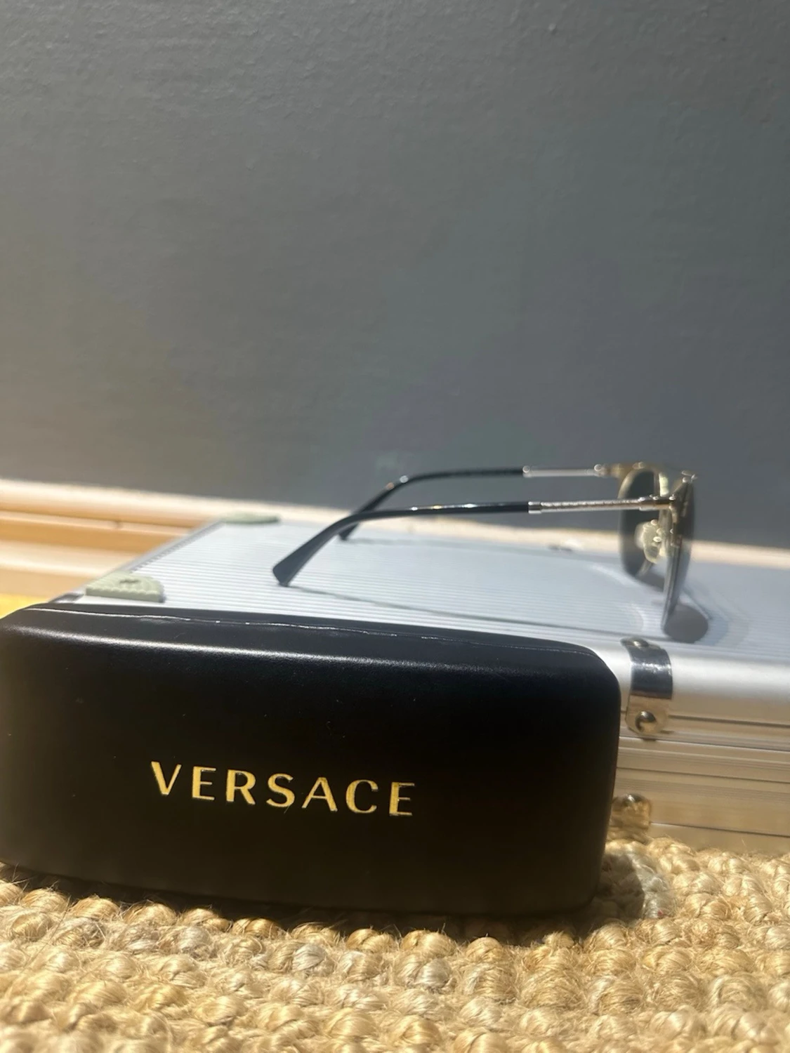 Versace solglasögon guld och svart - 2