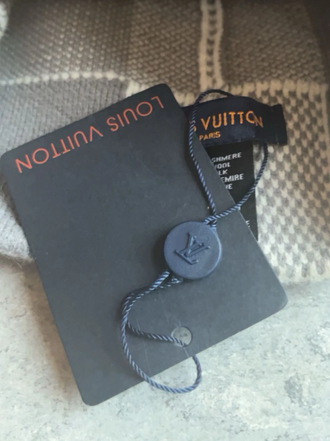 Grå-rutig Louis Vuitton mössa i kashmir - 1