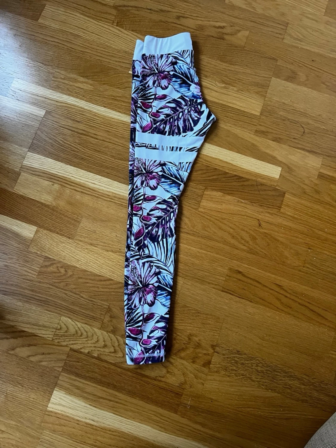 Blommiga leggings från Stronger M - 1