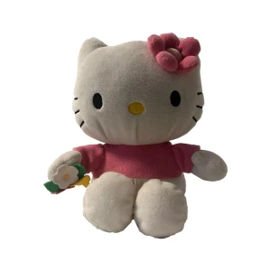 hello kitty gosedjur - hello kitty gosedjur | inga synliga defekter förutom att den saknar byxor | skriv gärna om du har några frågor <3