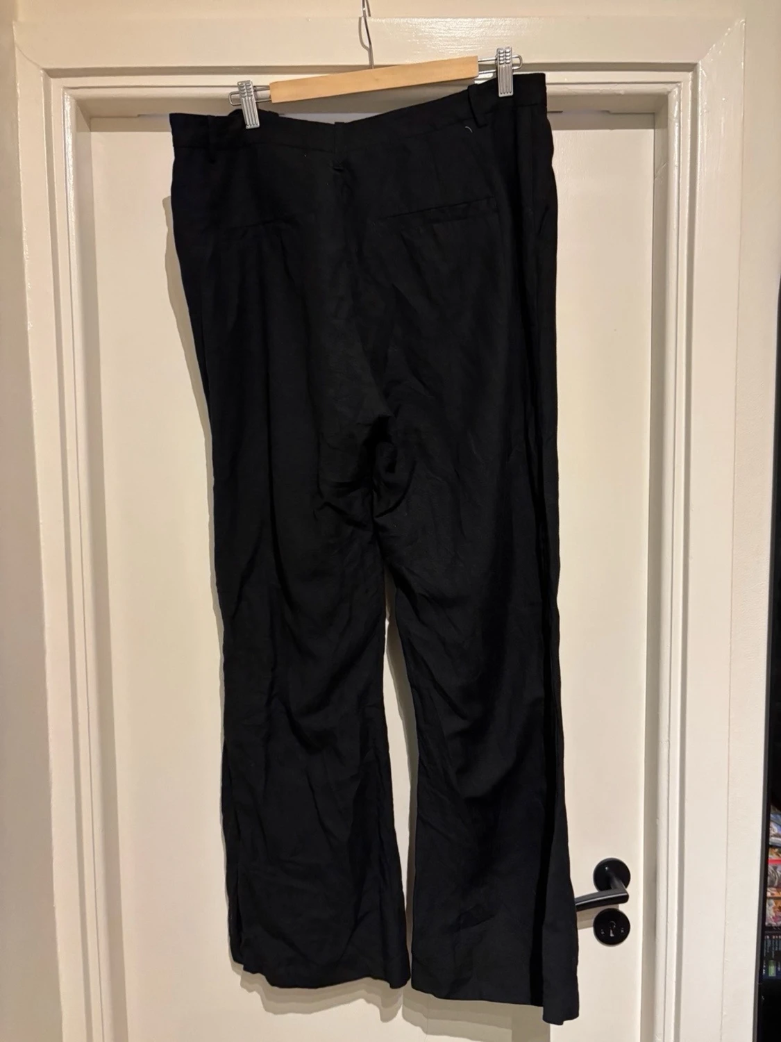 Svarta, vida linnebyxor. Lindex - 1