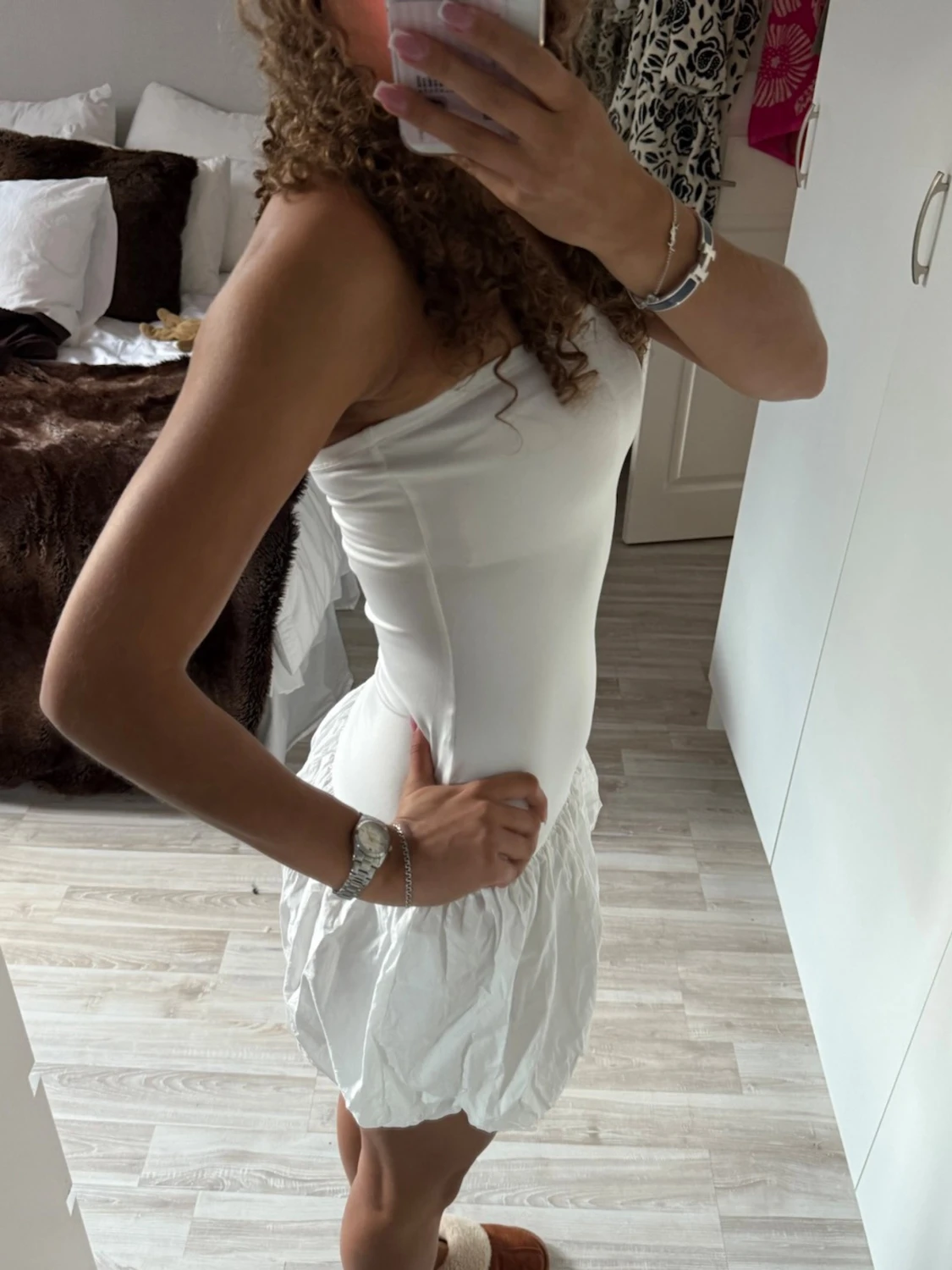 Vit axelbandslös kortklänning - 5