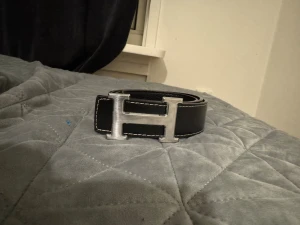 H bälte  - Snygg bälte