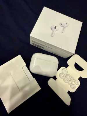 Nya PRO 3 ANC - De är helt nya, aldrig använda. PRO 3 (2025) med ANC 