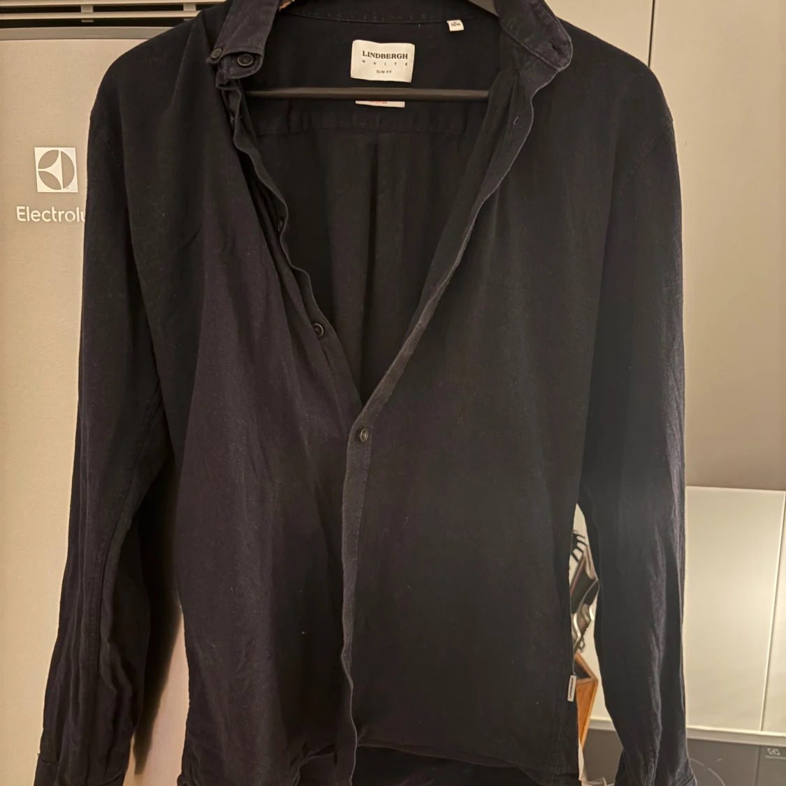 Mörkblå skjorta från Lindbergh