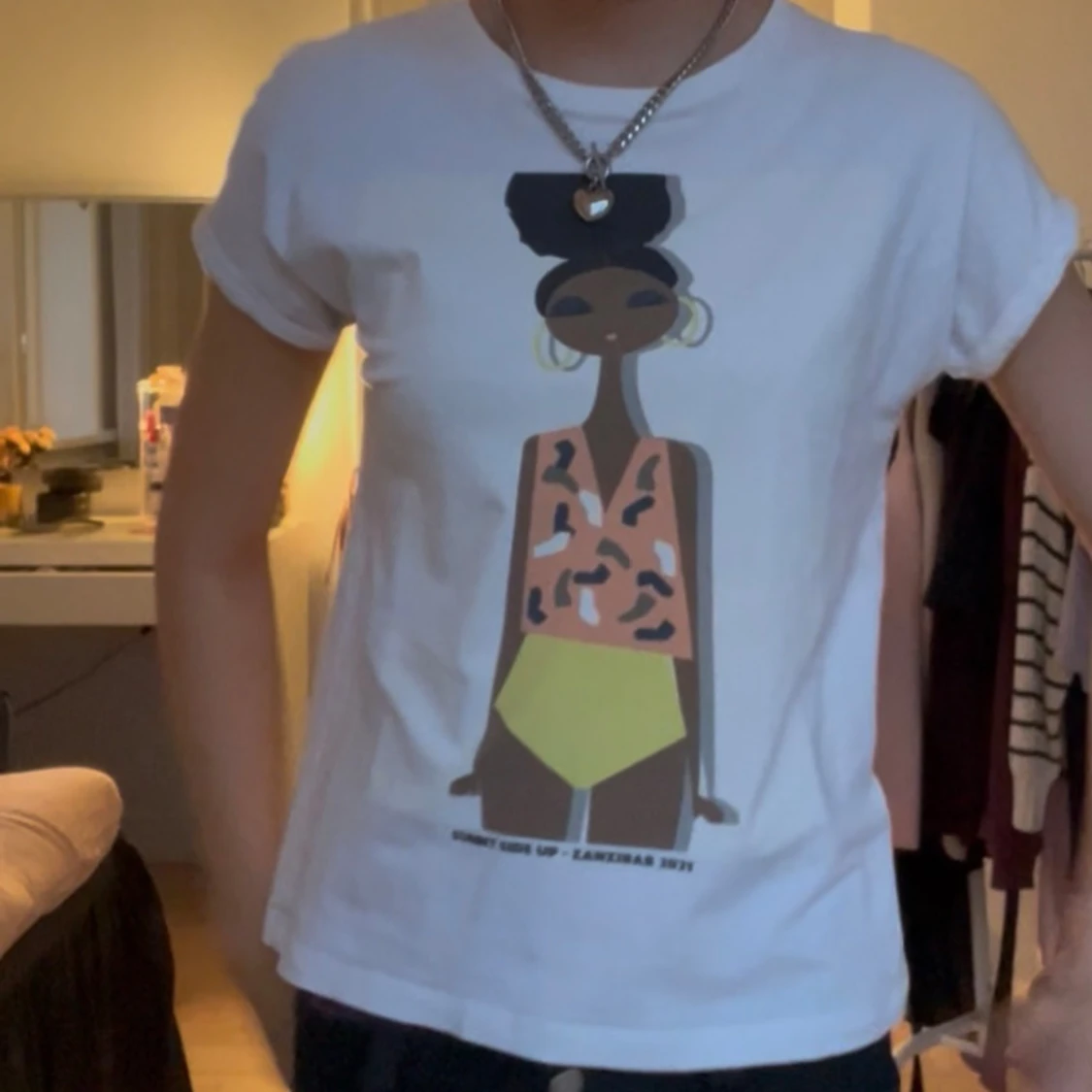 Vit t-shirt med tryck