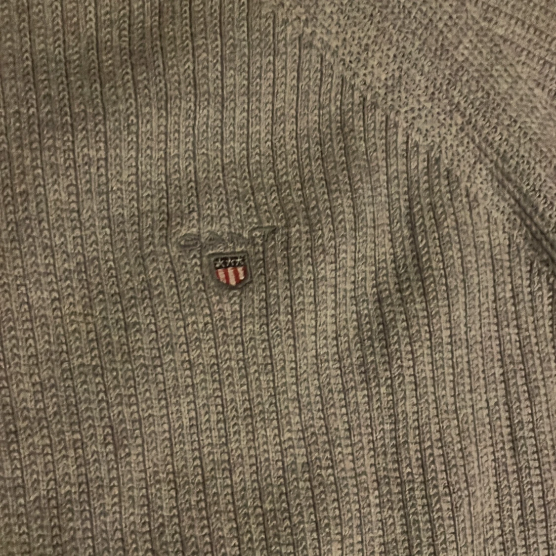 Ljusgrå tröja från GANT - 1