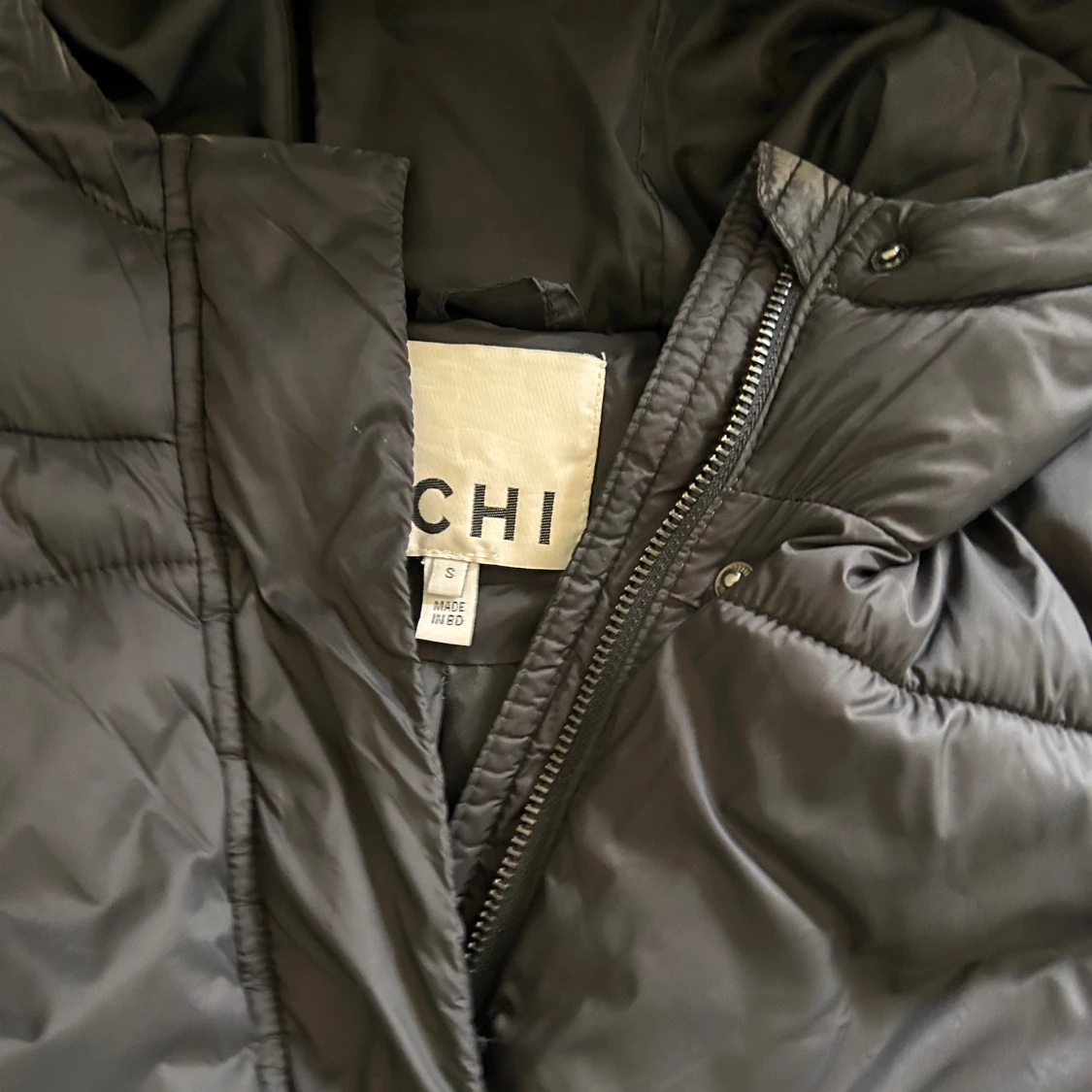 Svart lång pufferjacka från ICHI - 4