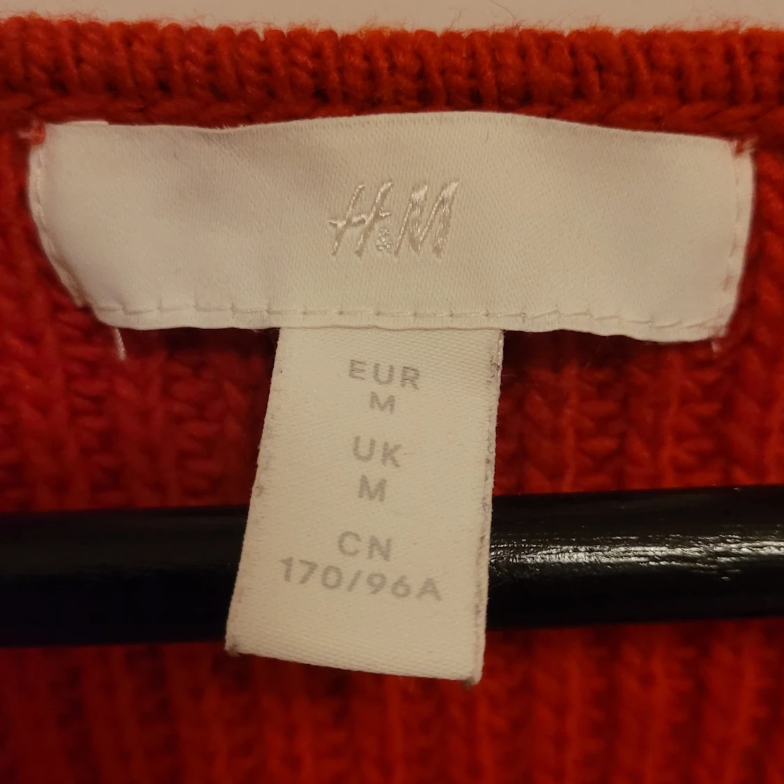 Röd stickad v-ringad tröja H&M - 1