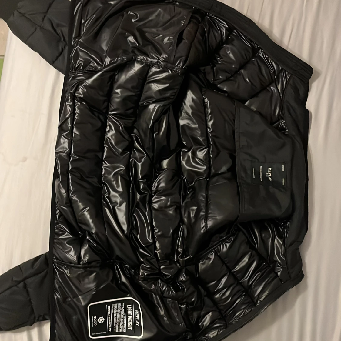 Svart pufferjacka från Replay, stl S - 1