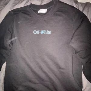 Off White - Off white tröja i bra skick, storlek M. Inte äkta