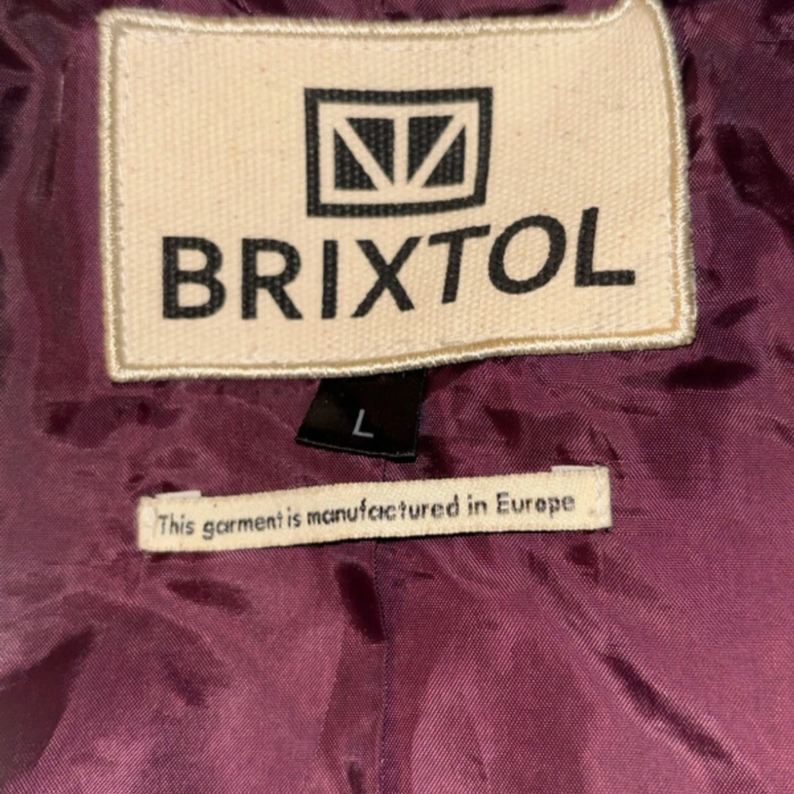 Vinröd bomberjacka från Brixtol - 3