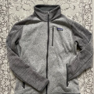 PATAGONIA FLEECE - Tjena! Säljer denna grymt sköna Patagonia Fleece✔️Storlek M✔️ Skriv vid frågor eller funderingar✔️