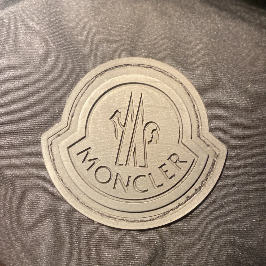 Svart Moncler pufferjacka med orange foder - 3