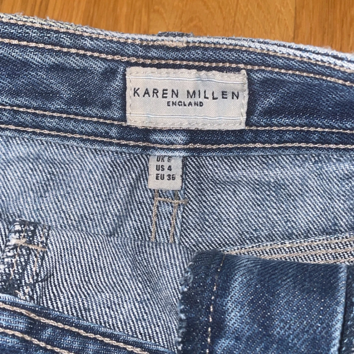 Y2K vintage kjol från Karen Millen - 3