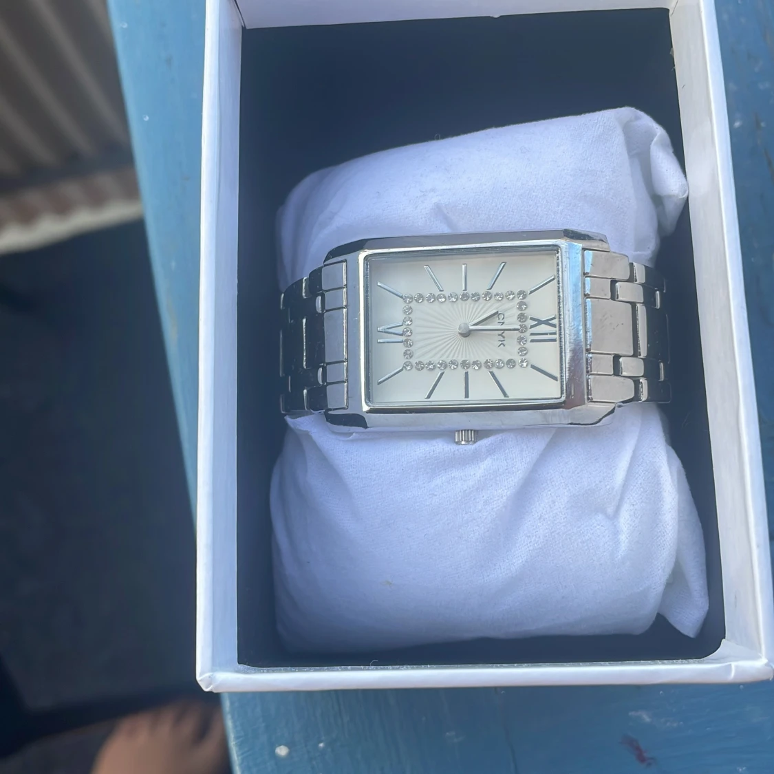 Rektangulär silverklocka från CMYK