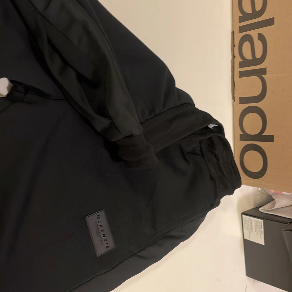 Svarta shorts från McKenzie med snörning - 3