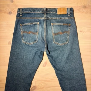 Nudie jeans - Nudie jeans (Lean dean) | Storlek: W32 L32 | Skick: 9/10 | Hör gärna av er vid frågor och funderingar! Pris går att diskutera vid smidig affär🤗