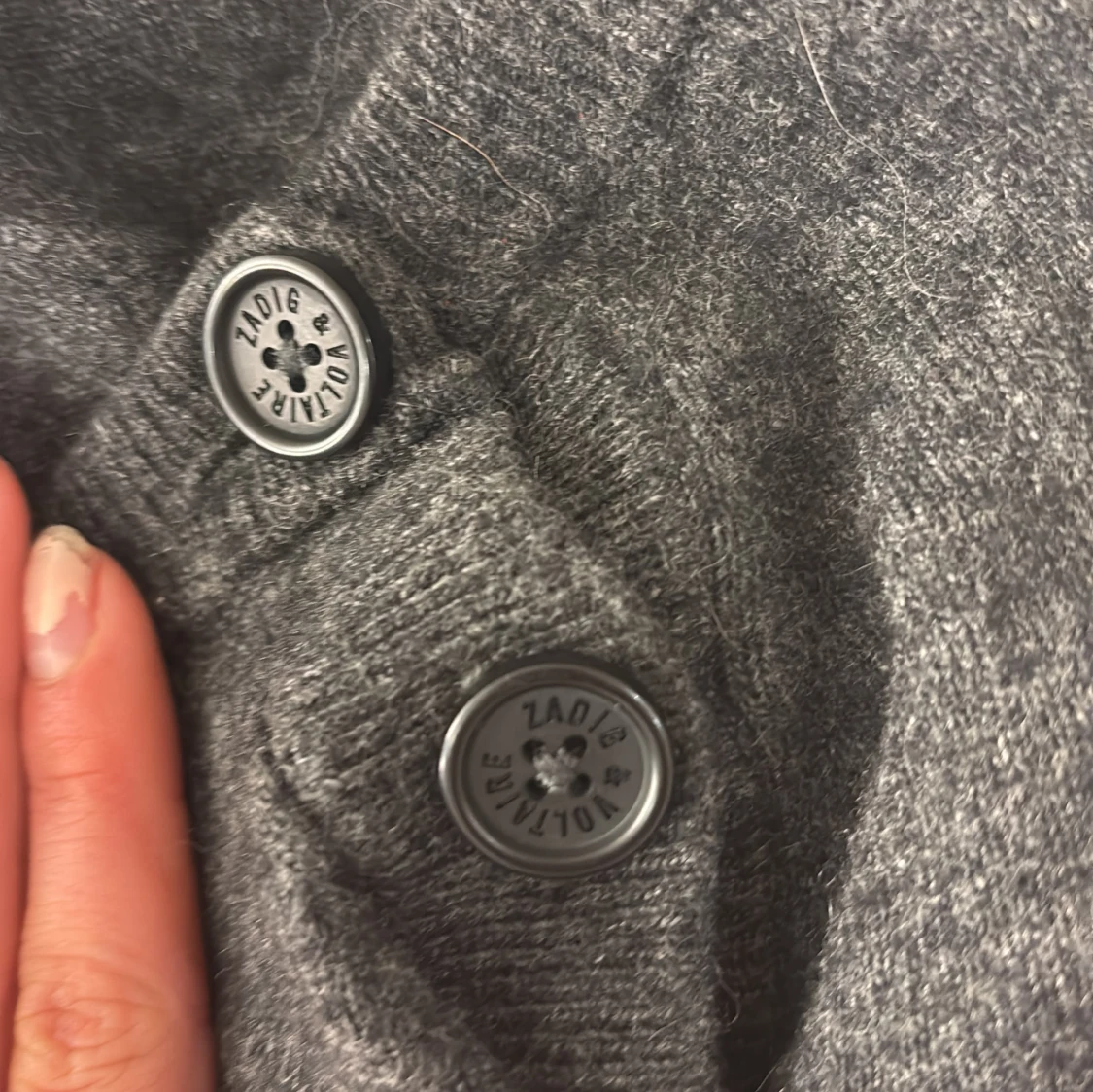 Grå stickad tröja med röda stjärnor Zadig & Voltaire - 4