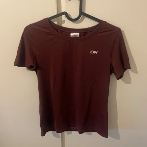 Tränings T-shirt från  ICANIWILL - Aldrig använd! Saknar dock lapp. Mycket fin!