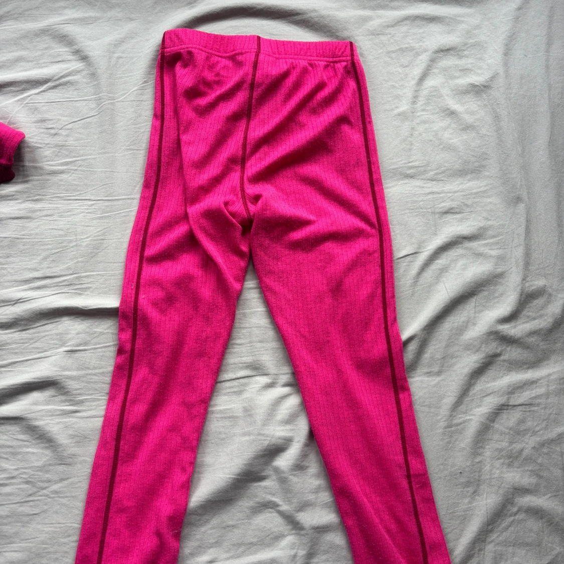 Rosa underställströja och byxor från North Bend - 2