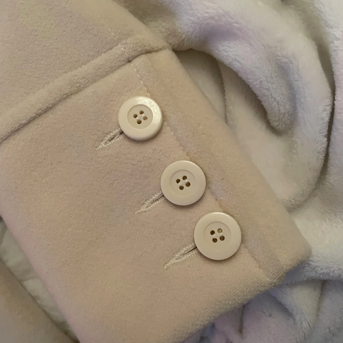 Beige kappa från H&M, storlek 36 - 4