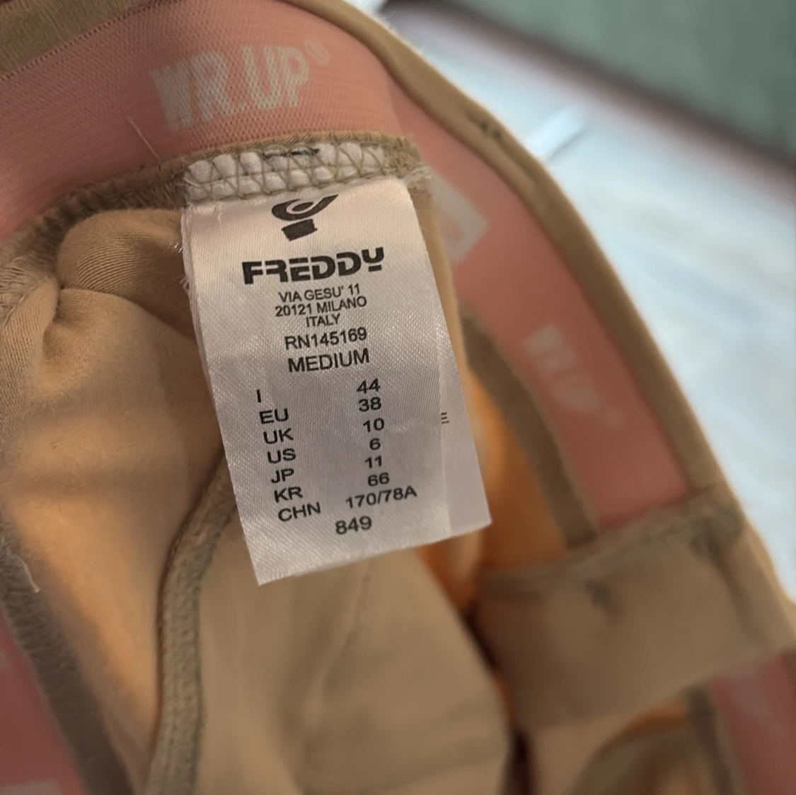 Beige WR.UP Push-Up byxor från Freddy - 3