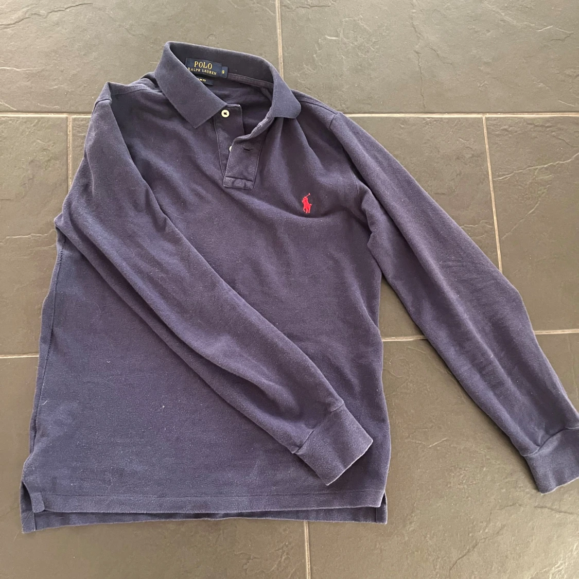 Mörkblå pikétröja från Polo Ralph Lauren