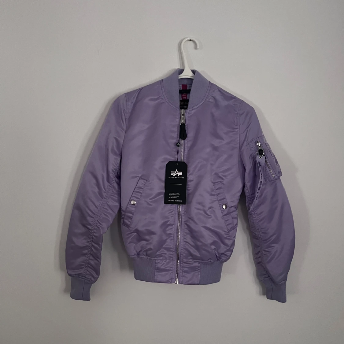 Bomberjacka från Alpha Industries - 3