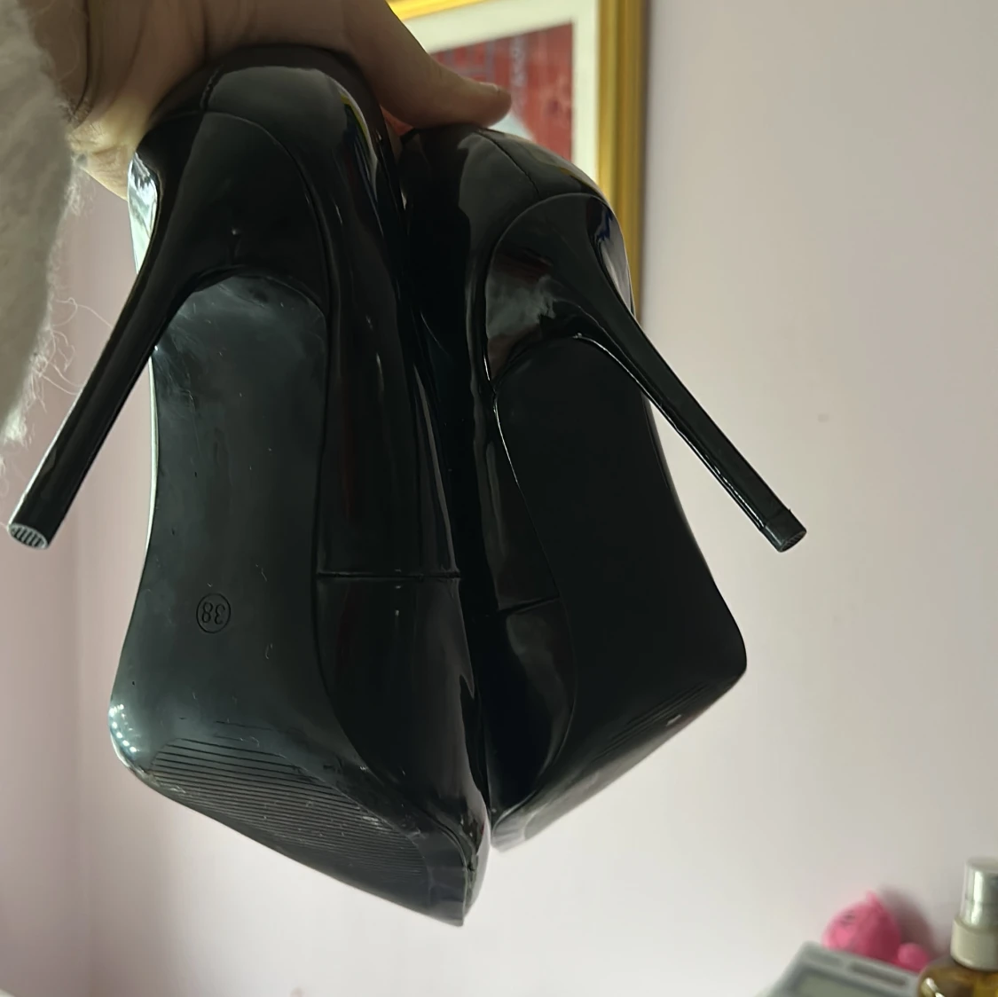 Svarta lackklackar med spetsig tå - 4