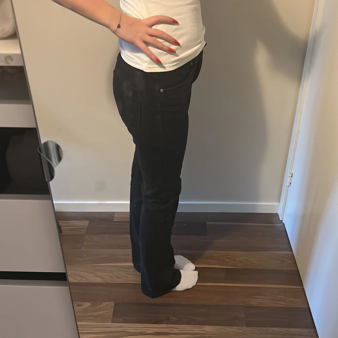 Svarta bootcut jeans - 2