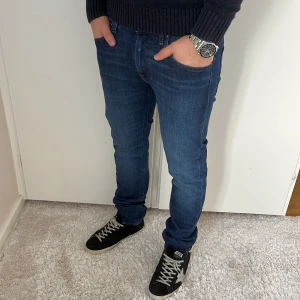 Lee jeans  - Lee Jeans | skick 9/10 | Storlek 30/32 | Pris - 499kr | Modellen är ca 178cm lång | Hör av dig vid minsta fråga eller fundering!!