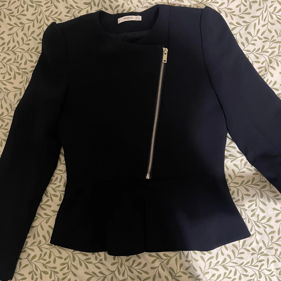 Svart kavajjacka från Mango XS - 3