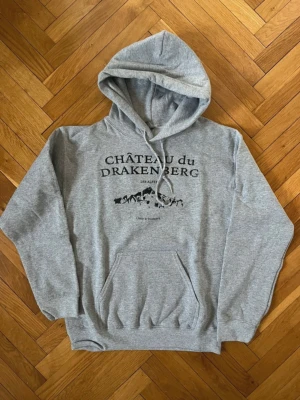 Drakenberg hoodie grå  - Alpine hoodie från märket Drakenberg 