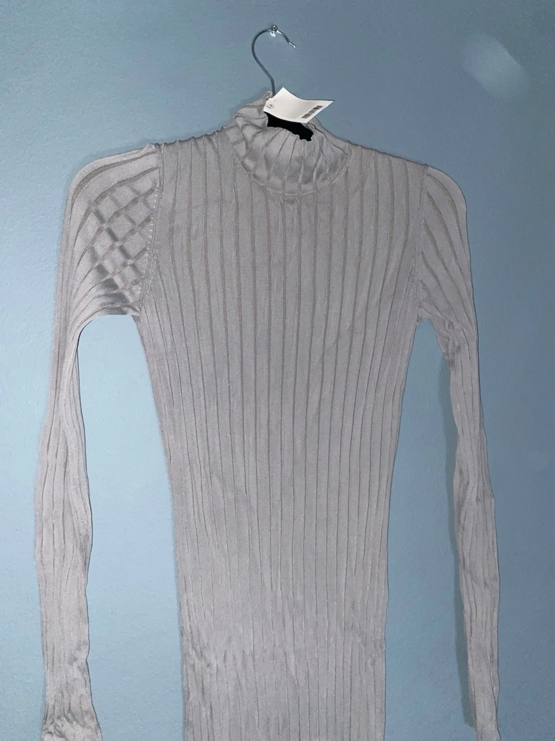 Ljusgrå ribbad långklänning H&M - 1