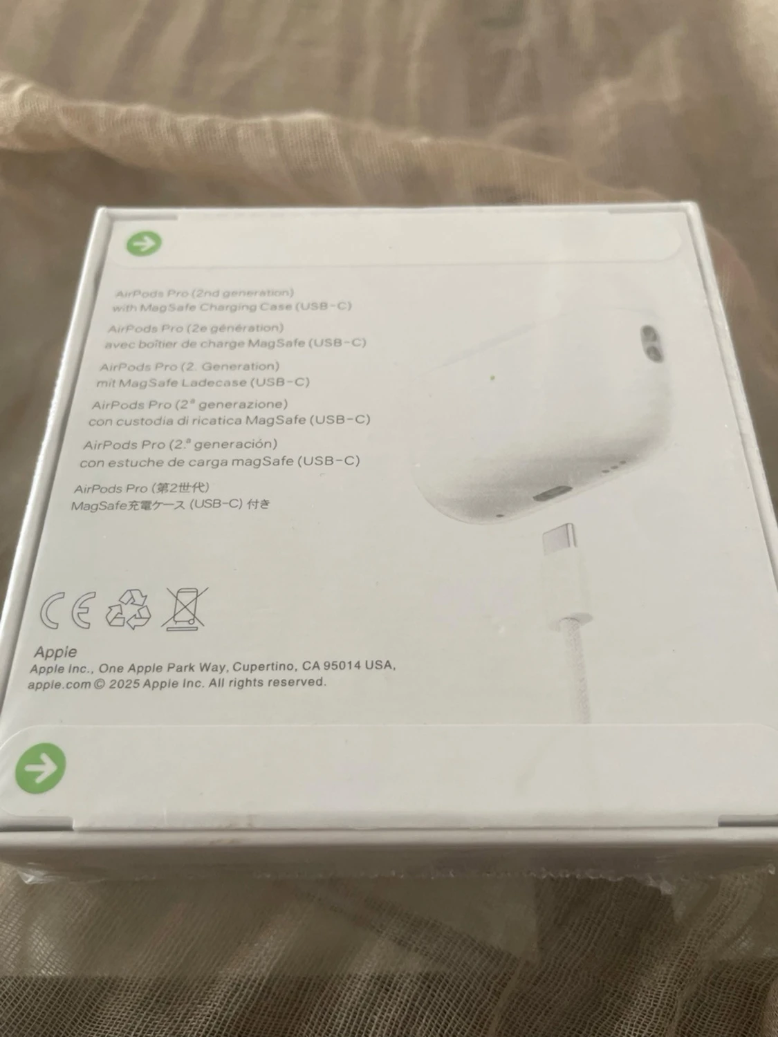 AirPods Pro (2nd generation) with MagSafe Charging Case (USB-C) - 1