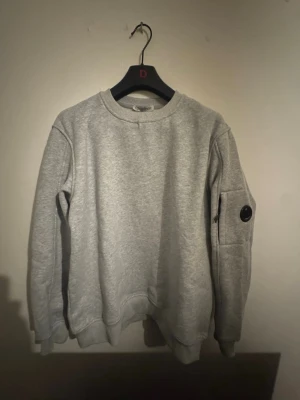 CP Company Sweatshirt  - Cool och stilren CP Company sweatshirt :)