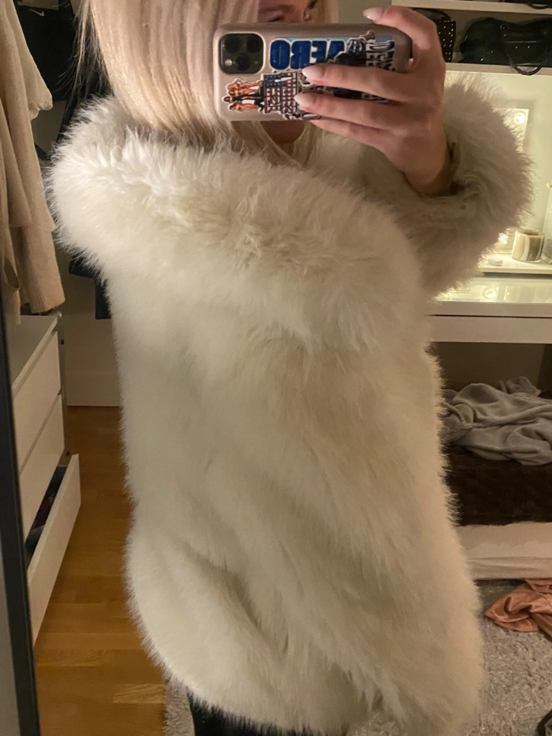 Vit fluffig pälsjacka - 2