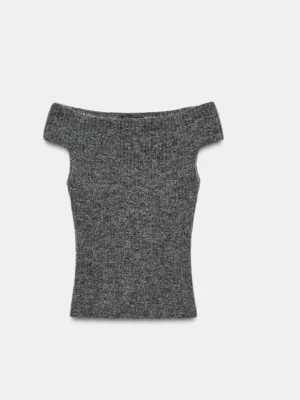 offshoulder stickad topp - Supersnygg oanvänd stickad topp från zara! Går att ha boatneck och offshoulder 💗💗 Passar xxs-s