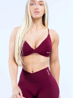 Dfyne front twist sports bra  - Säljer en VIT dfyne Front Twist sports bra i storlek S. Den är ej genomskinlig och har använts ett fåtal gånger! Pads ingår :)
