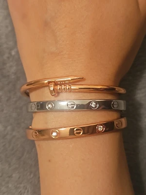 3 armband  - 3 armband i bronsfärg och silverfärg