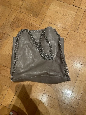 Stor tiamo väska  - Jätte fin tiamo väska 