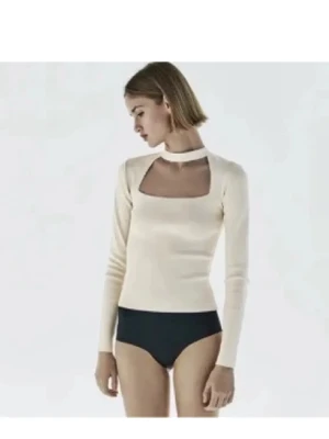 Beige långärmad topp zara - Jätte fin tröja men kommer ej t andvändning 