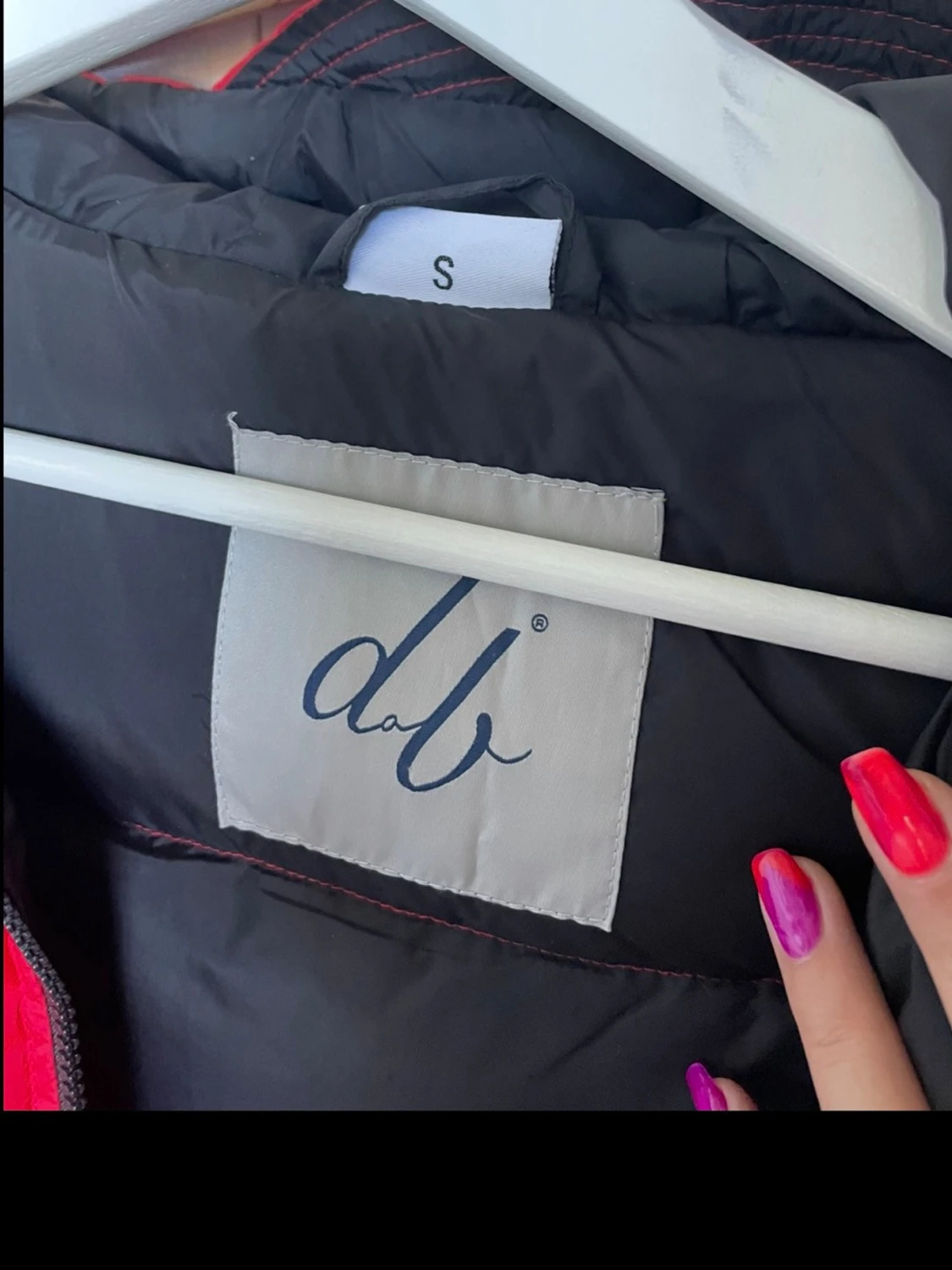 Röd dunjacka från DBrand - 4