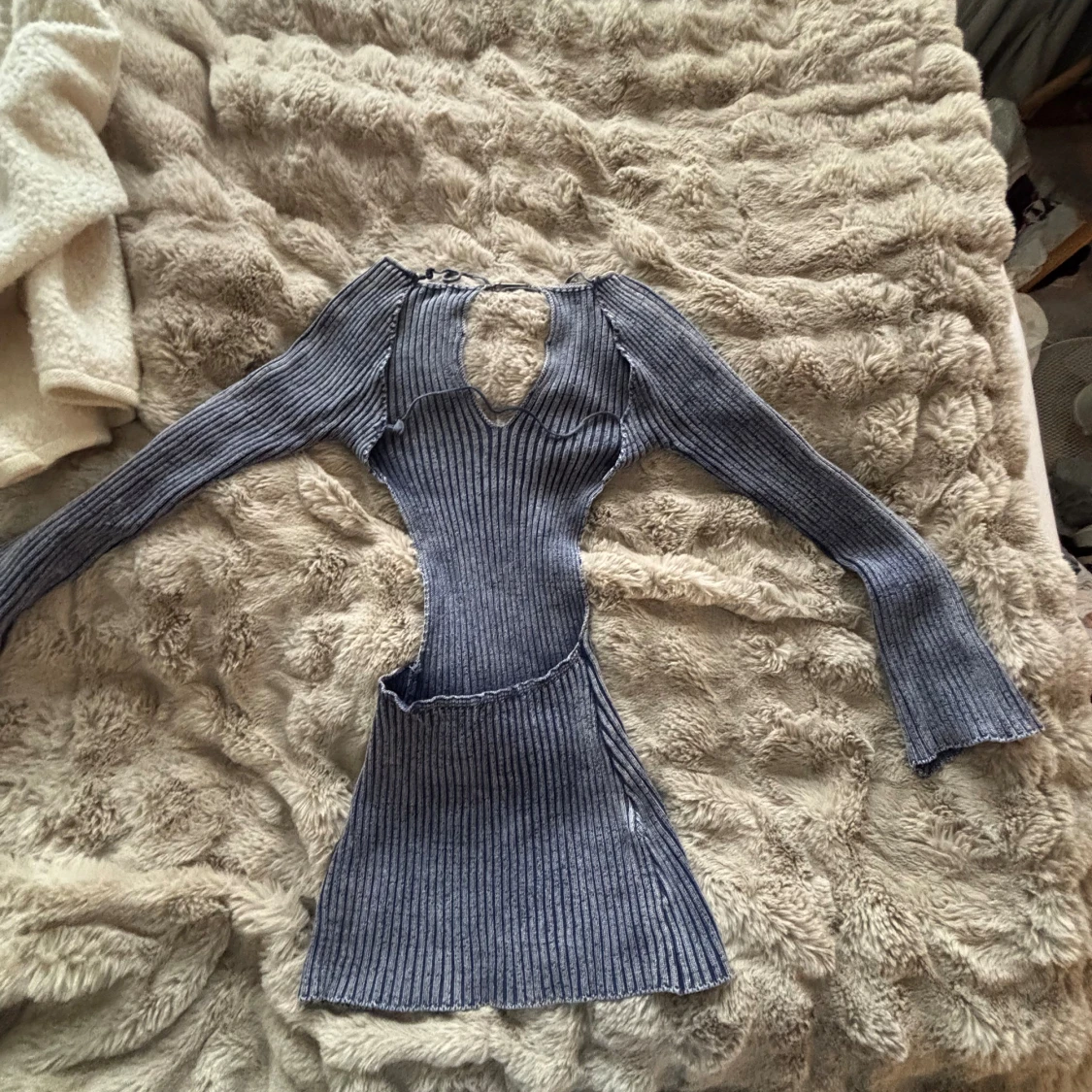 Blå ribbad stickad klänning Jaded London - 1