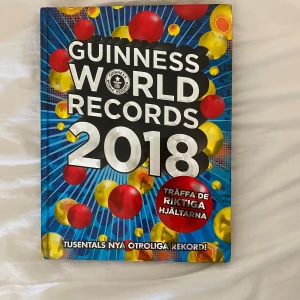 Guinness World Records 2018 - Upptäck tusentals nya, otroliga rekord! Färgsprakande bilder, galna utmaningar och superhjälte-special. Perfekt för dig som gillar häftiga fakta, roliga rekord och vill veta vem som är störst, snabbast eller mest följd på Instagram.
