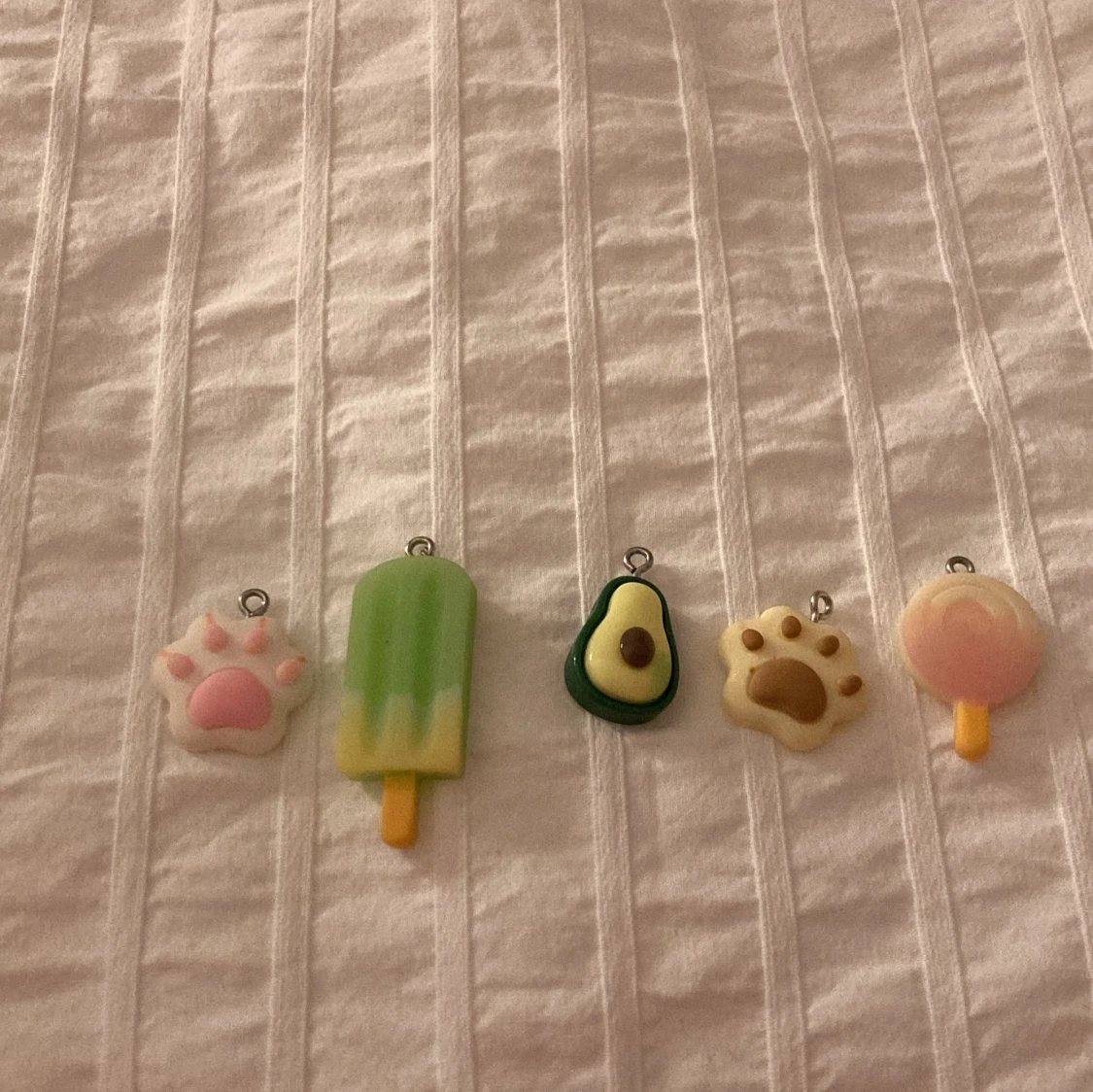 Söta berlocker i olika former